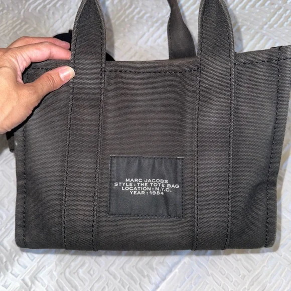 Marc Jacobs Black Canvas Tote Bag - Picture 7 of 11
